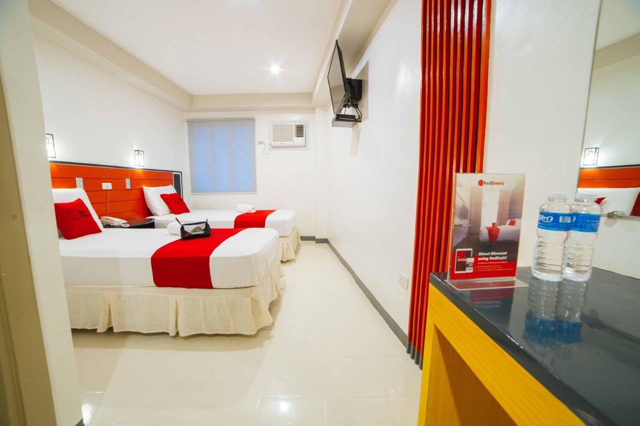 Reddoorz Plus Near San Pedro Cathedral Davao Luaran gambar