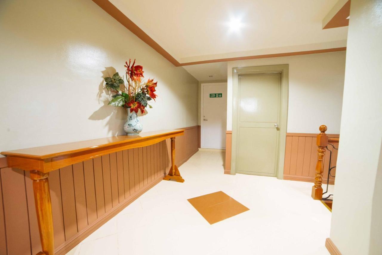 Reddoorz Plus Near San Pedro Cathedral Davao Luaran gambar